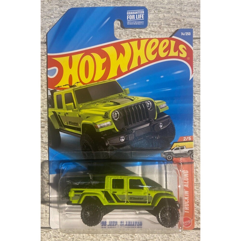 2026 Hot Wheels #14 Jeep Gladiator GREEN